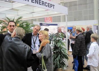 In der Zeit des Verzehrs der Cocktails ergeben sich informative Gespräche über das Produktangebot von Weber enercept.